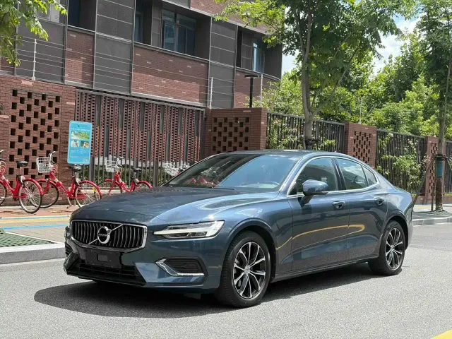 Фотография автомобиля — Volvo S60