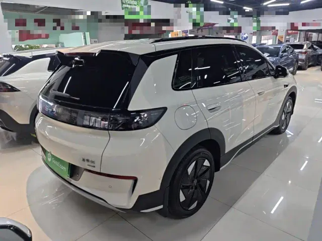 BYD Sealion 05 EV — Фото автомобиля 6