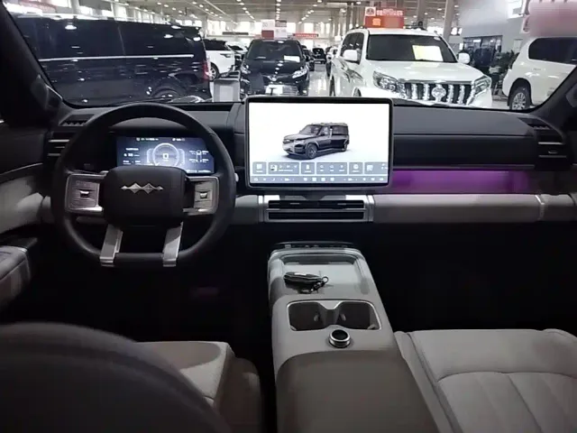 Fang Cheng Bao Titanium 7 2025 AWD Base Model — Фото автомобиля 9
