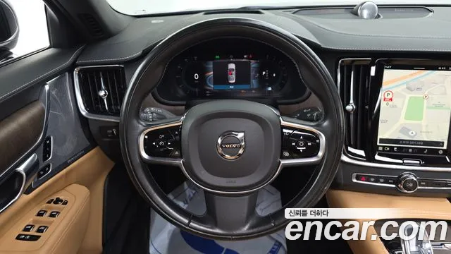 Volvo S90 — Фото автомобиля 13