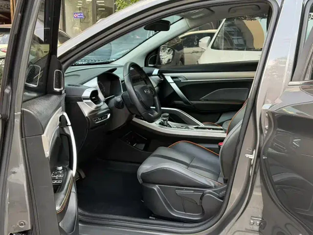 Geely Binyue — Фото автомобиля 8
