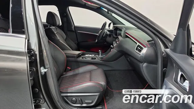 Genesis G70 New — Фото автомобиля 11