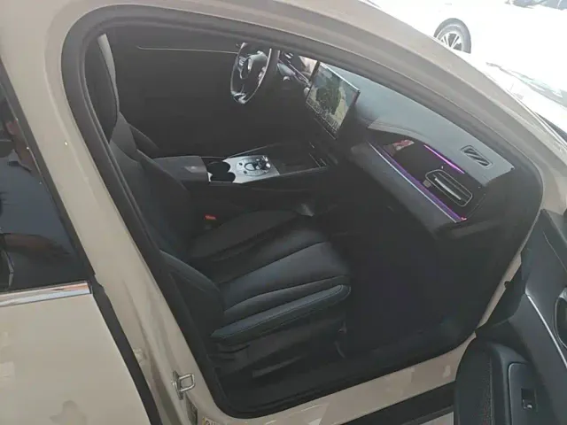 BYD Seal 06 — Фото автомобиля 24