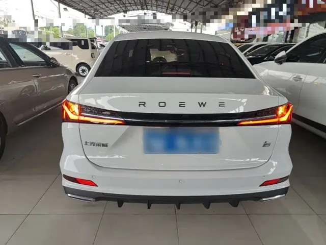 Roewe i5 — Фото автомобиля 5