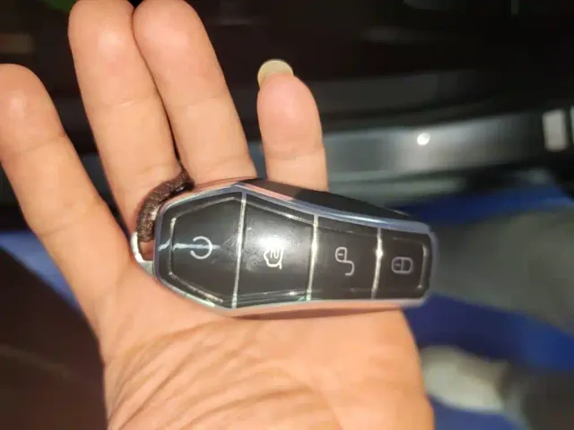 BYD Qin PLUS — Фото автомобиля 8