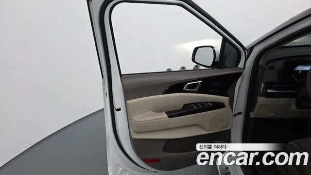 Kia Canival Carnival 4 поколение Бензин 7 мест Hi-Limousine — Фото автомобиля 18