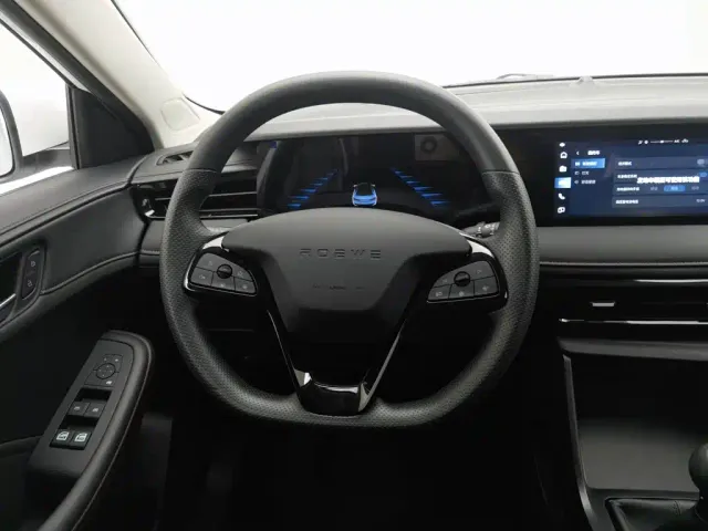Roewe i5 — Фото автомобиля 11