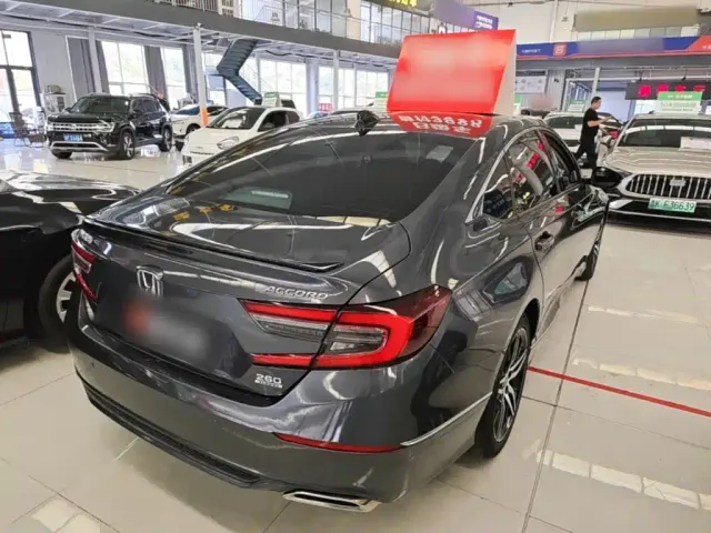 Honda Accord — Фото автомобиля 6