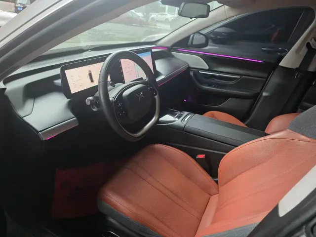 Xpeng P7 — Фото автомобиля 15