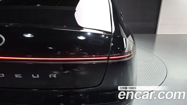 Hyundai Grandeur GN7 — Фото автомобиля 8