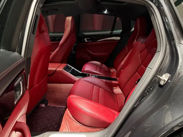Porsche Panamera — Фото автомобиля 12