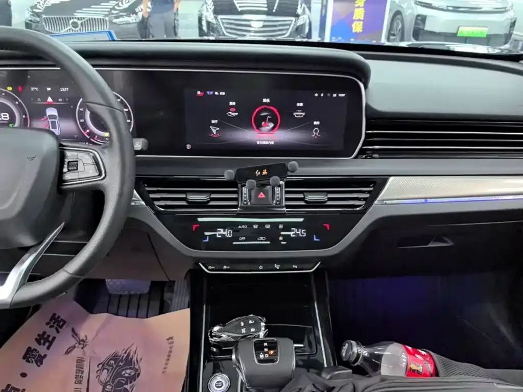 Hongqi Hongqi HS5 2022 Facelift 2.0T Smart Flag Enjoyment Edition — Фото автомобиля 12