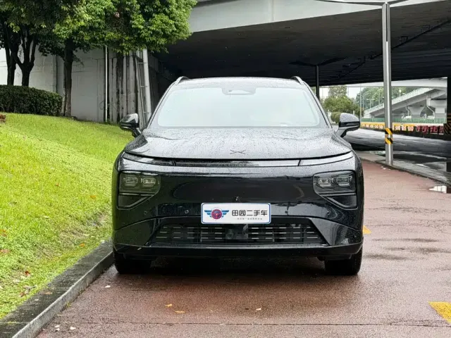 Xpeng G9 — Фото автомобиля 2