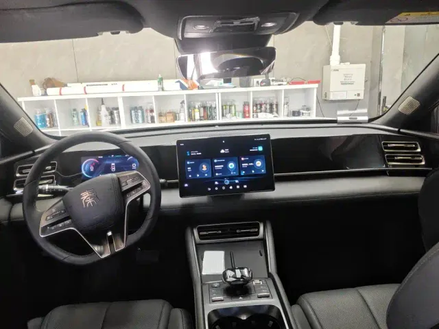 BYD Qin L — Фото автомобиля 5