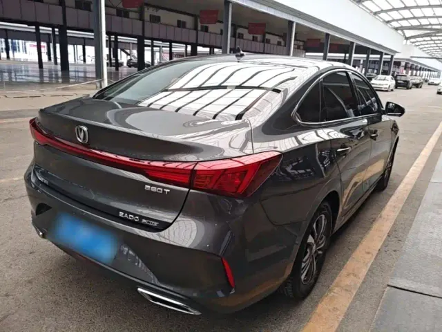 Changan Eado — Фото автомобиля 6