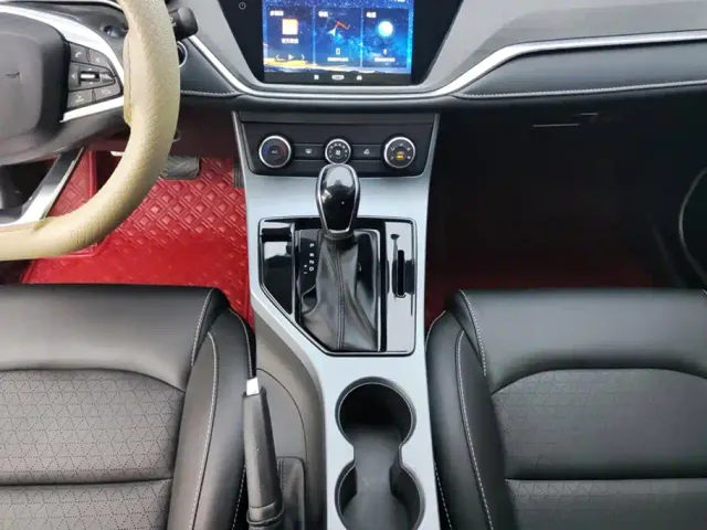 Geely Emgrand — Фото автомобиля 16