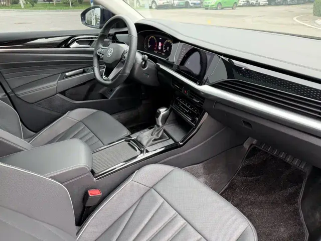 Volkswagen Passat — Фото автомобиля 21