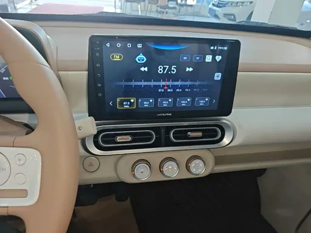 Wuling Hongguang Mini EV — Фото автомобиля 12
