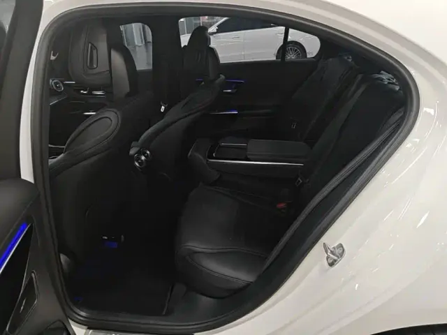 Mercedes-Benz C-Class — Фото автомобиля 21