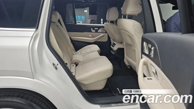 Mercedes-Benz GLS-Class — Фото автомобиля 12