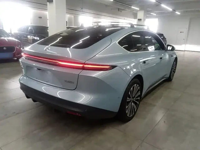Nio ET5 — Фото автомобиля 6