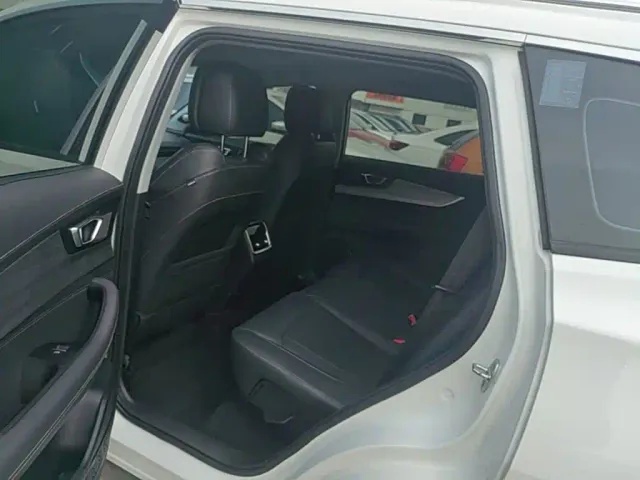 Chery Tiggo 8 PLUS — Фото автомобиля 16