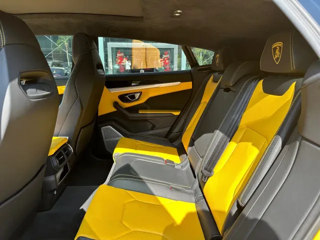 Lamborghini Urus — Фото автомобиля 8