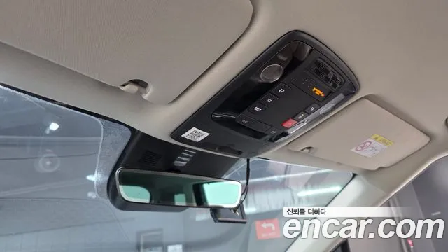 Kia Carnival Generation 4 — Фото автомобиля 30