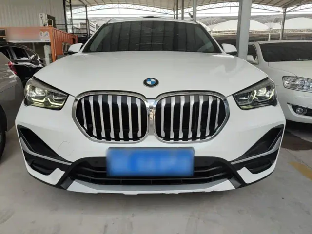 BMW X1 — Фото автомобиля 2