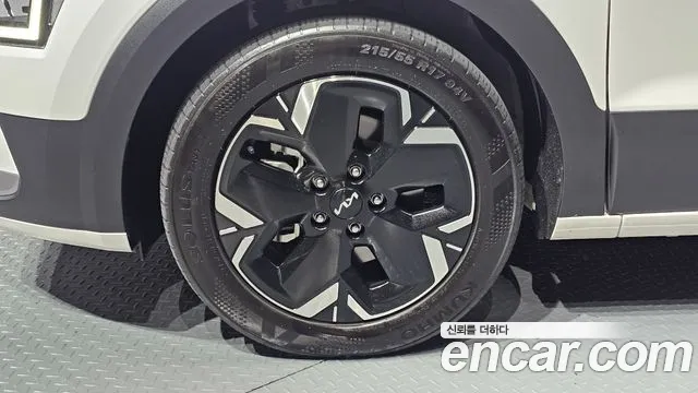 Kia Niro Niro (New) — Фото автомобиля 5