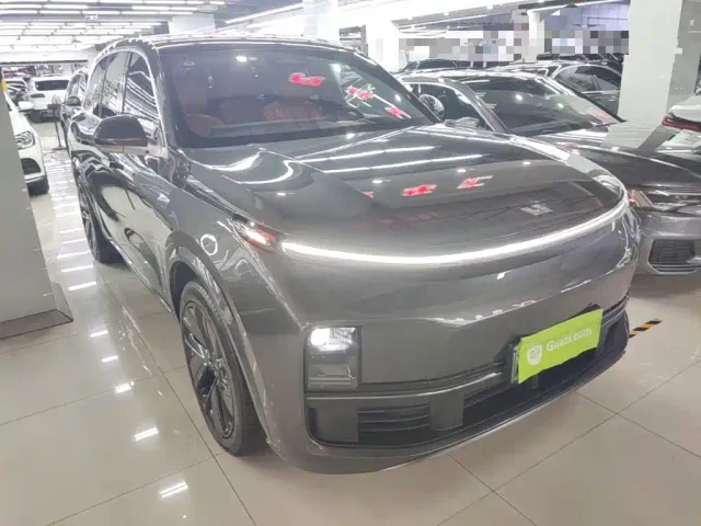 Li Auto L8 — Фото автомобиля 21