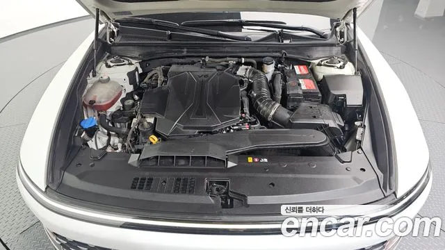 Hyundai Grandeur GN7 — Фото автомобиля 9
