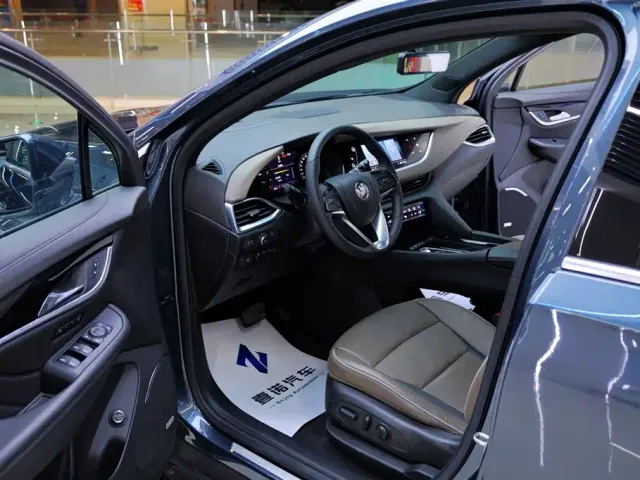 Buick Enclave — Фото автомобиля 16