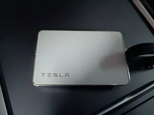 Tesla Model Y — Фото автомобиля 8