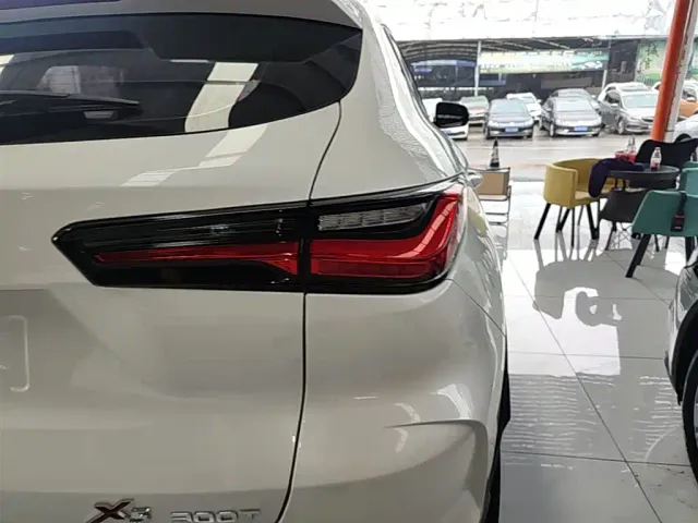 Changan Oushang X5 — Фото автомобиля 7