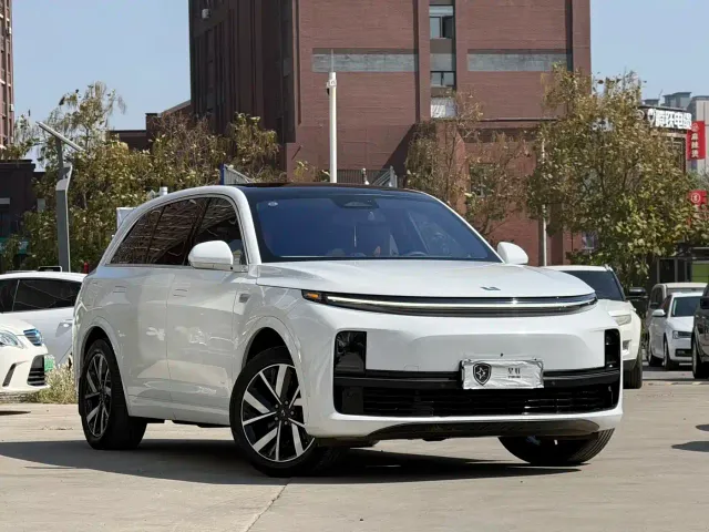 Li Auto L7 — Фото автомобиля 3