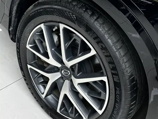 GAC Trumpchi ES9 — Фото автомобиля 10