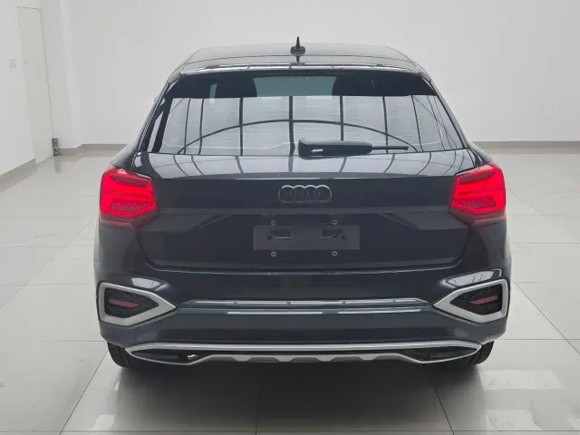Audi Q2L — Фото автомобиля 4