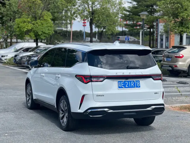 Geely Jiaji — Фото автомобиля 4