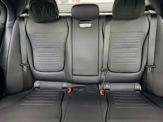 Mercedes-Benz C-Class — Фото автомобиля 7