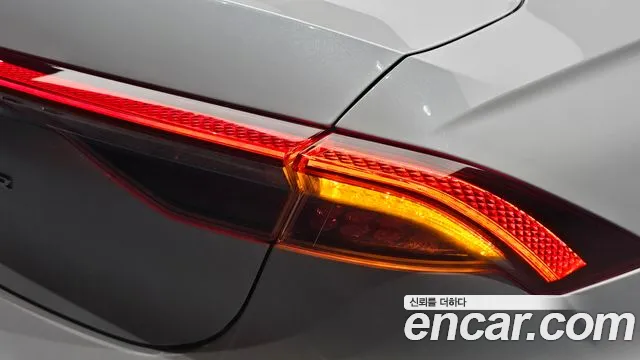 Hyundai Grandeur (New) Hybrid — Фото автомобиля 8