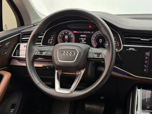 Audi Q7 — Фото автомобиля 12