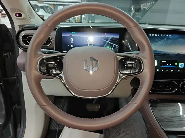 Leapmotor C11 — Фото автомобиля 10