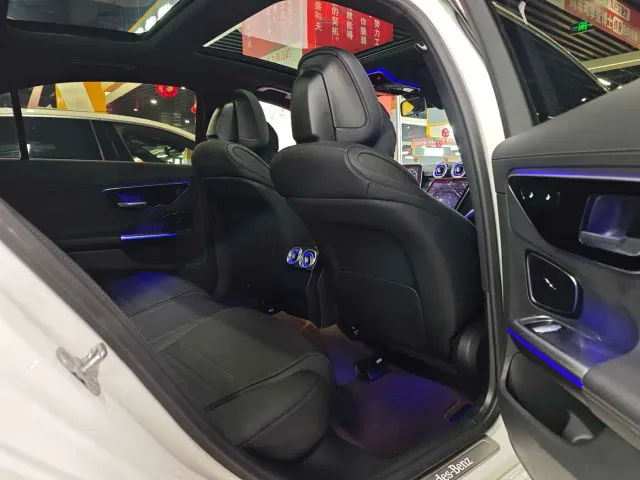 Mercedes-Benz C-Class — Фото автомобиля 16