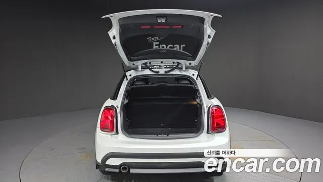 Mini Cooper Cooper 5 дверей Classic — Фото автомобиля 19