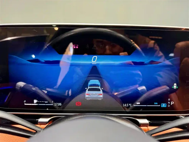 Mercedes-Benz S-Class — Фото автомобиля 18