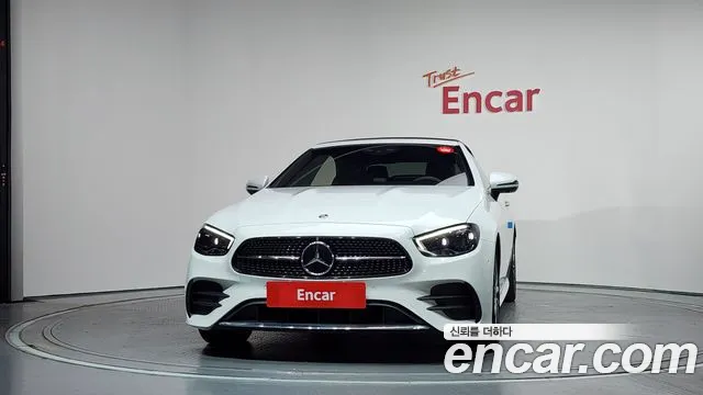 Mercedes-Benz E-Class — Фото автомобиля 3