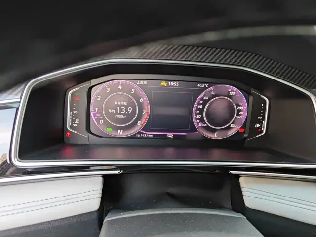 Volkswagen Tiguan L — Фото автомобиля 3