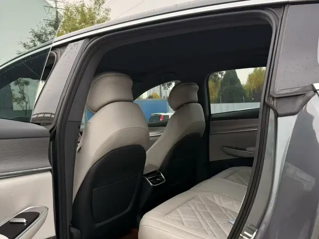 Changan Qiyuan A07 — Фото автомобиля 6