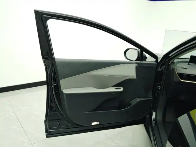 Toyota bZ3 — Фото автомобиля 7